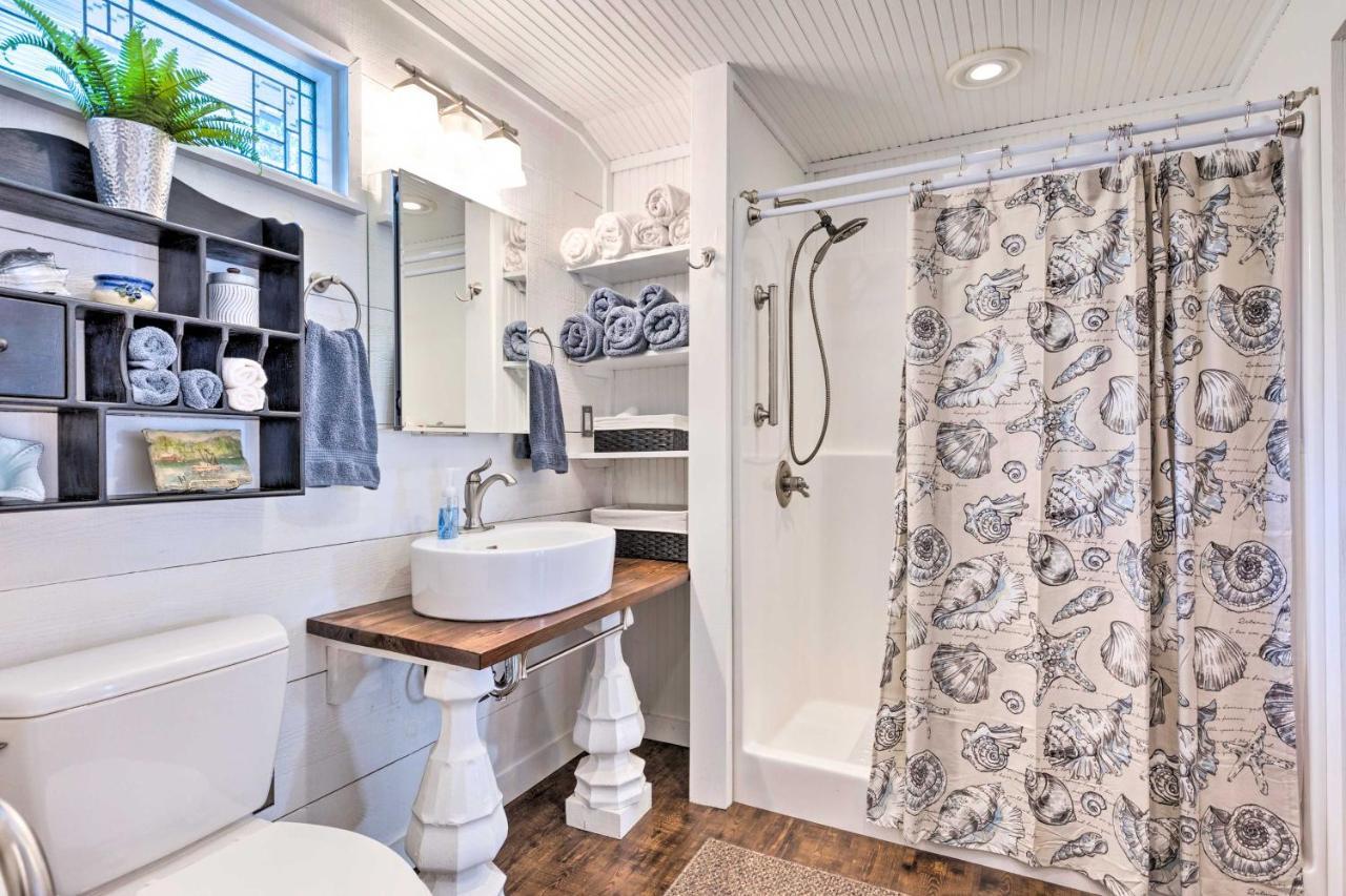 Historic Biloxi Bay Cottage With Beautiful View Ocean Springs Eksteriør billede
