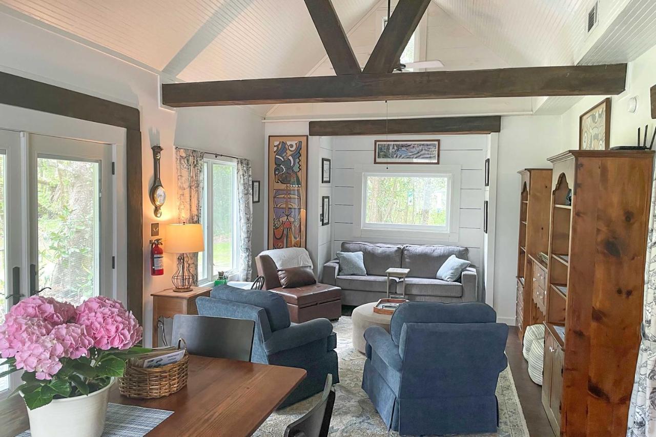Historic Biloxi Bay Cottage With Beautiful View Ocean Springs Eksteriør billede