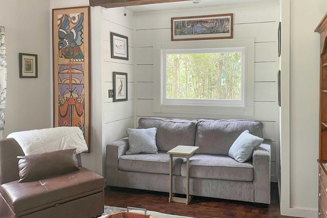 Historic Biloxi Bay Cottage With Beautiful View Ocean Springs Eksteriør billede