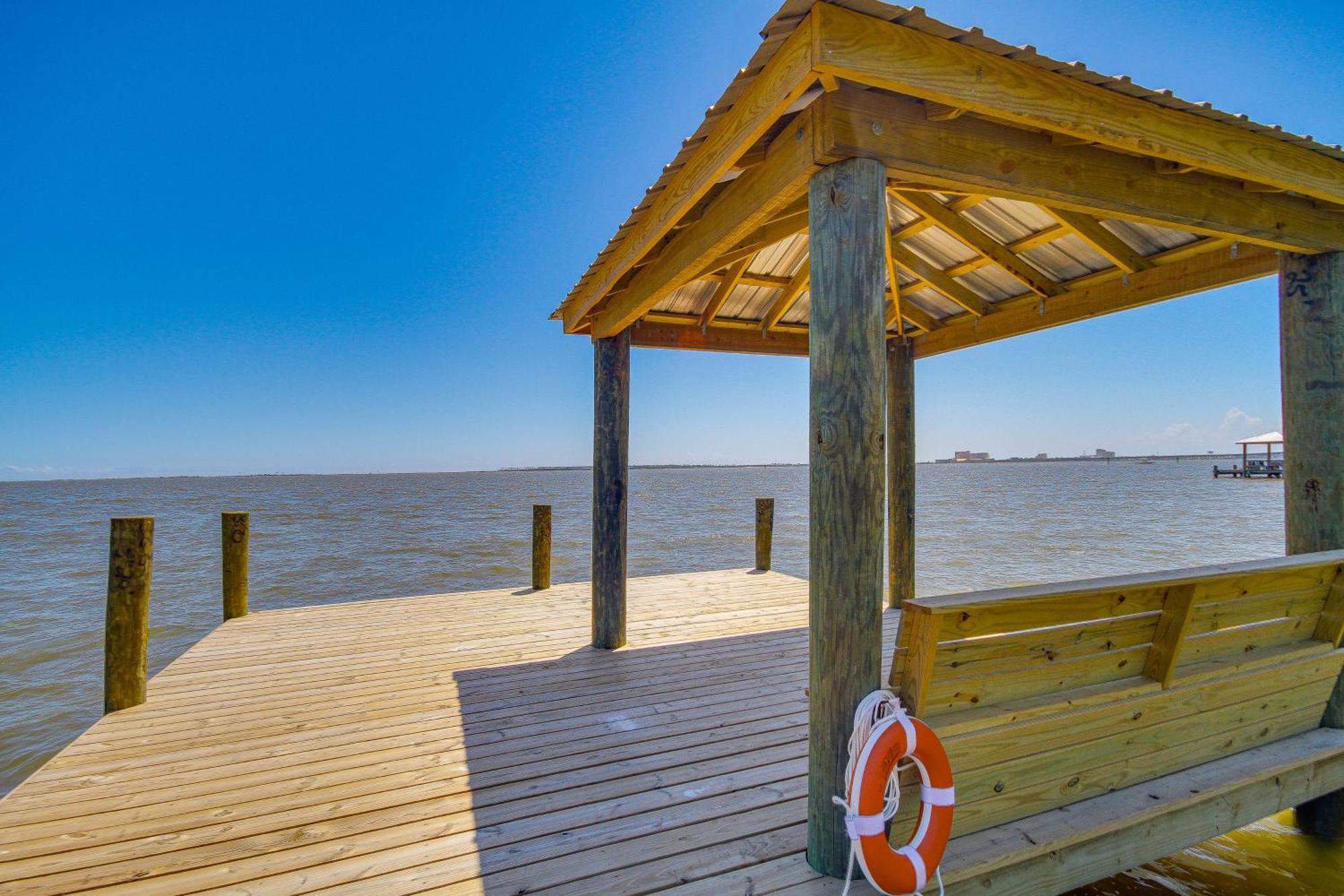 Historic Biloxi Bay Cottage With Beautiful View Ocean Springs Eksteriør billede